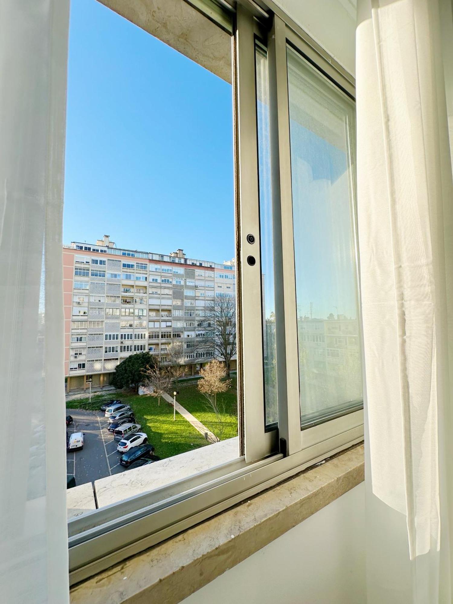 Soar Home I Urban Nest - Near Airport & Green Park Лісабон Екстер'єр фото